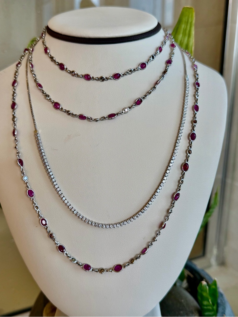 18 karat gold, ruby, and diamond necklace - Picture 3 of 10